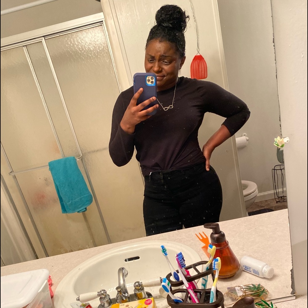 Meet your Posher, Gia